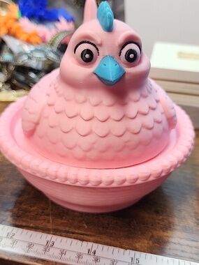 HEN ON NEST YOU CHOOSE COLOR
